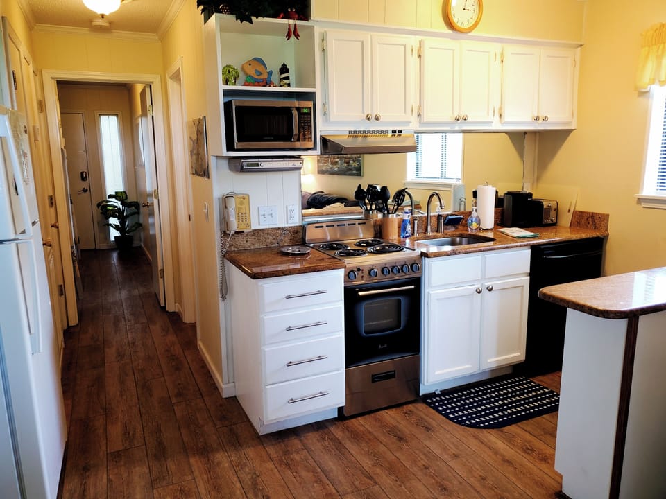 Kitchen Area with side window