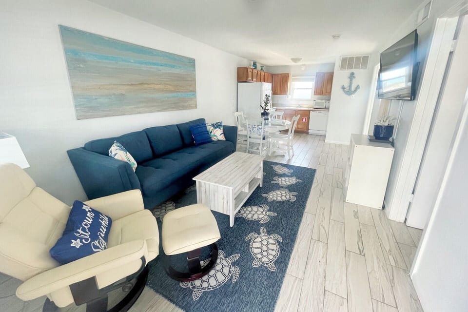 Welcome to Sunrise Village 103!