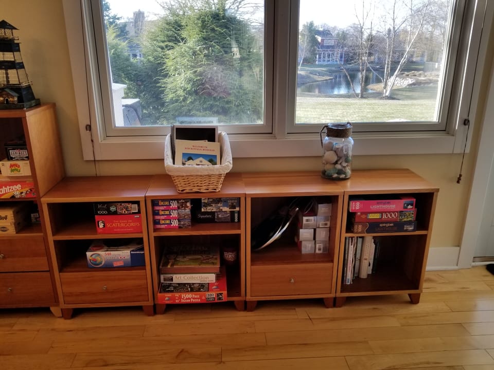 Books/Games/Puzzles