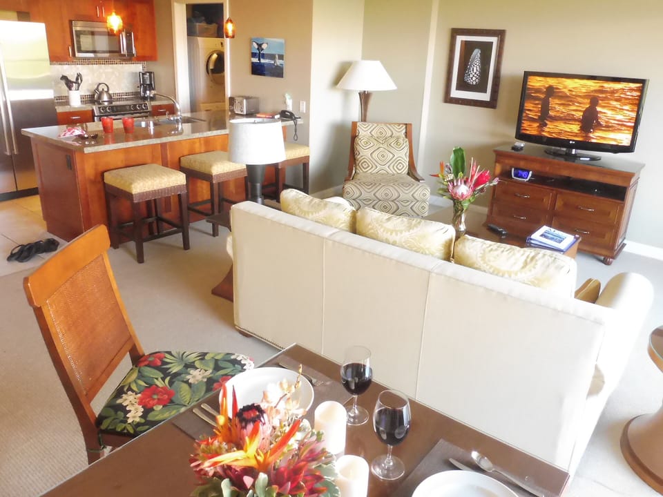 Fully equipped kitchen caters to all gourmet chefs.