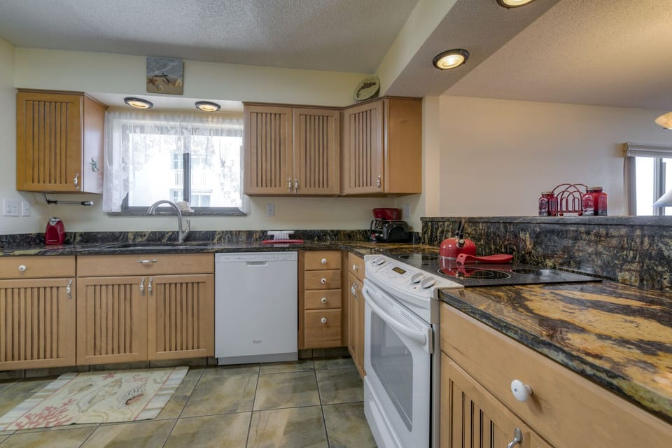 Kitchen taken from hallway.