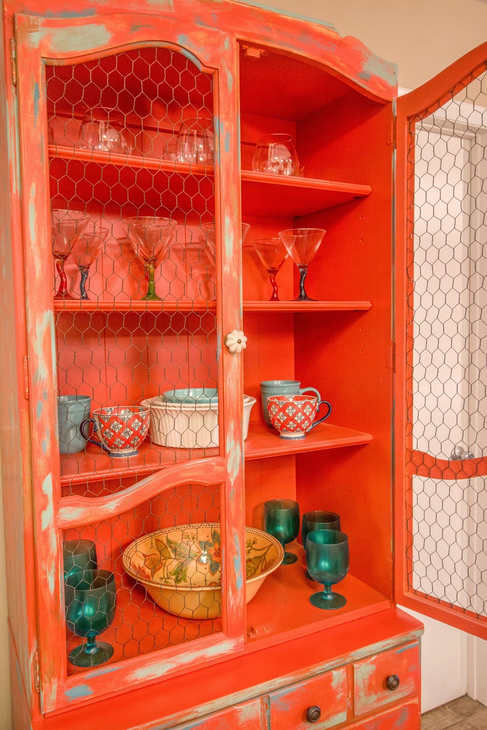 Chabby chic accents throughout our lakefront condo