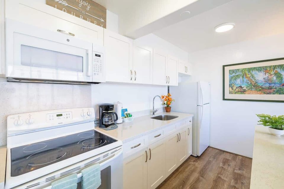 Cook your favorite meals in your fully equipped kitchen!