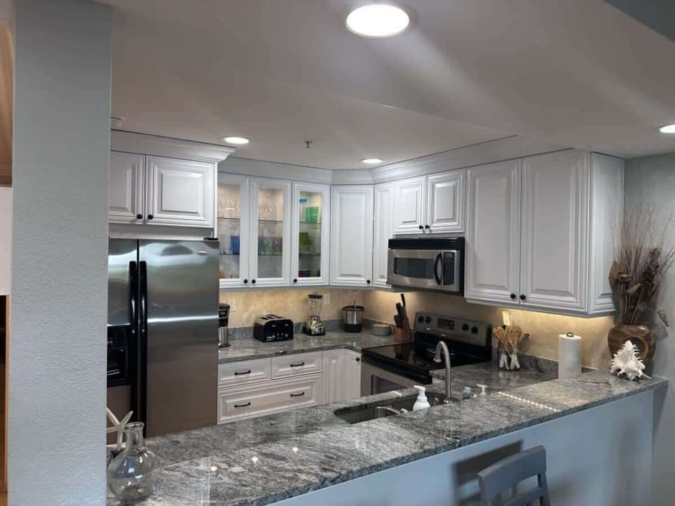 Fully Stocked Kitchen