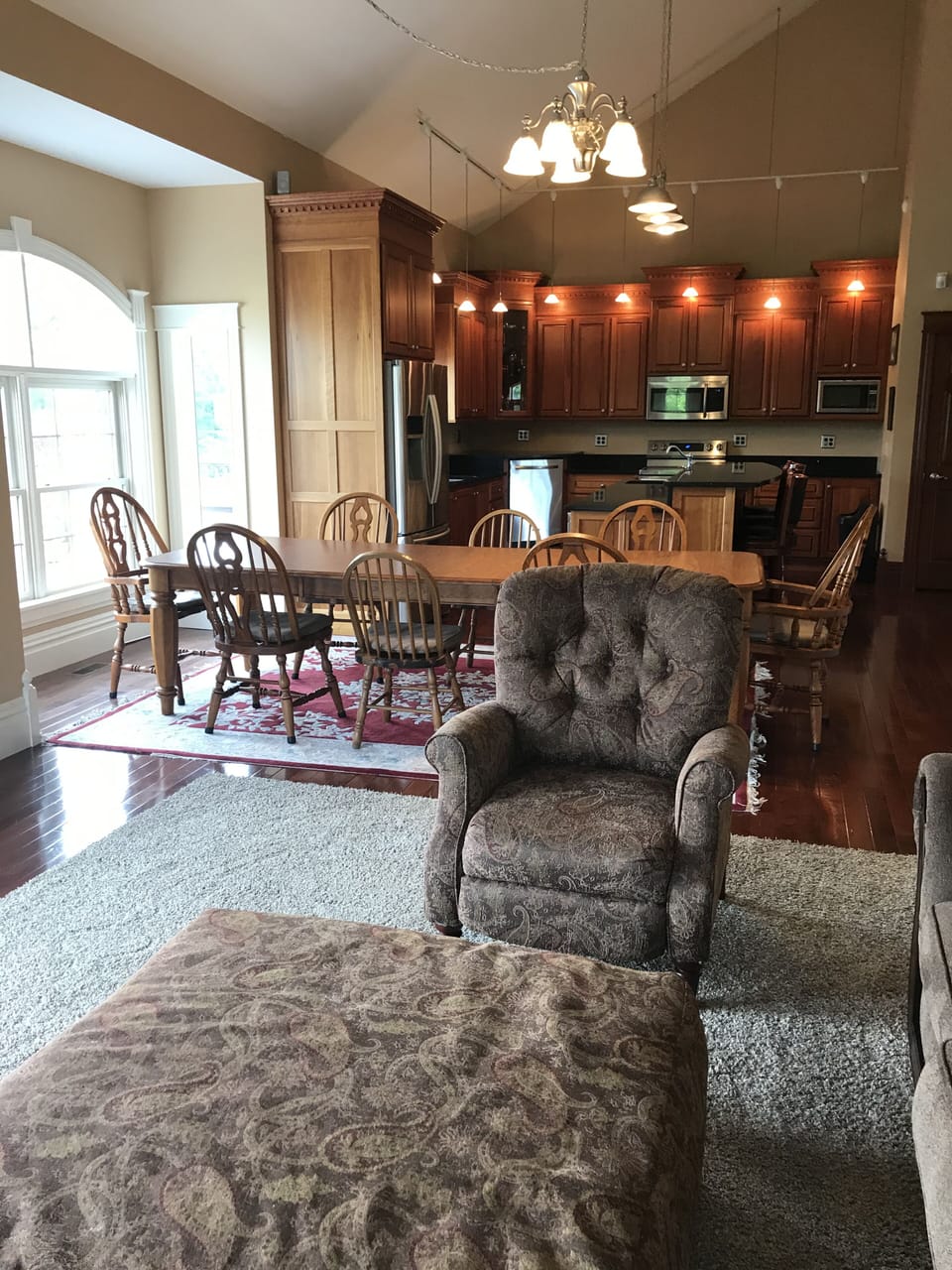 Relax and watch TV, read a book, or hear the birds singing - while coffee brews.