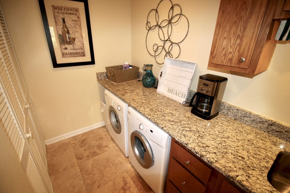 Kitchen - washer and dryer
