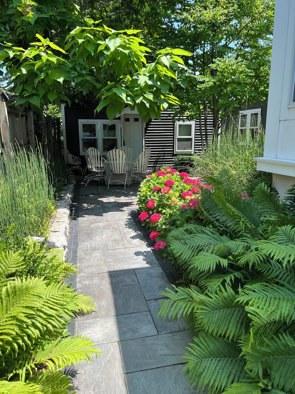 Walkway to 1 bed cottage
