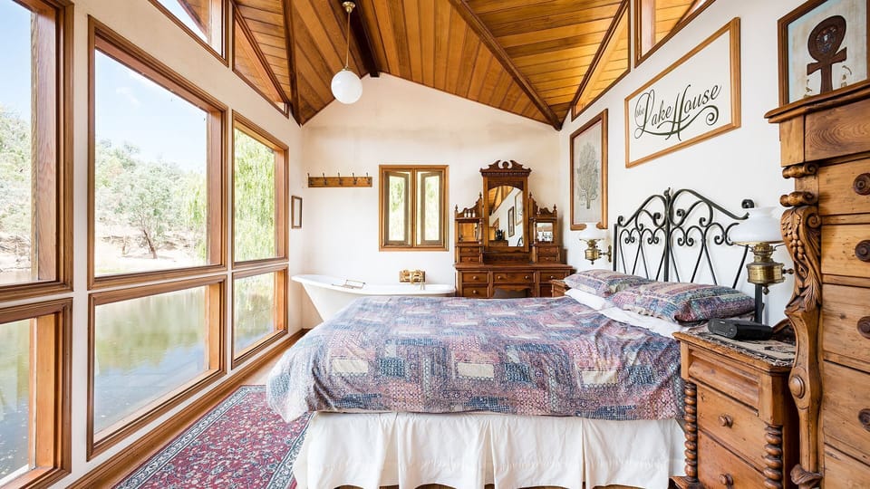 Lake house upstairs