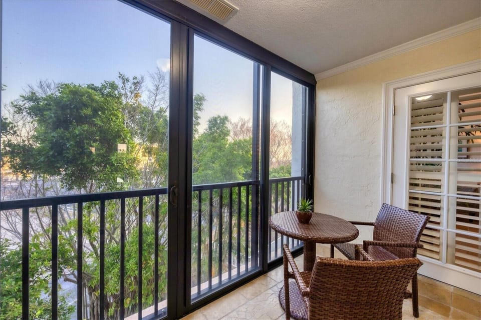 SD 300 PORCH3