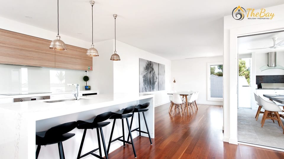 Dining Area/Breakfast Bar