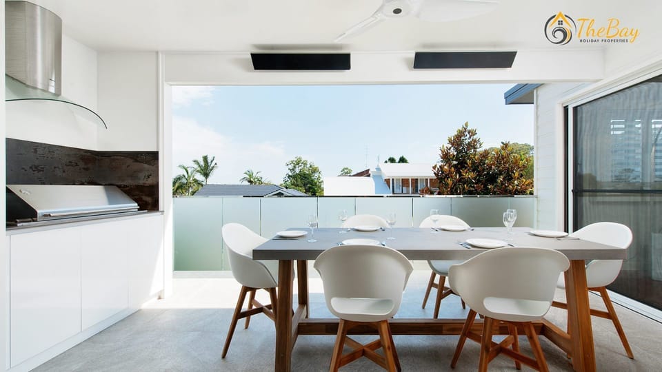 Outdoor Dining/BBQ Area