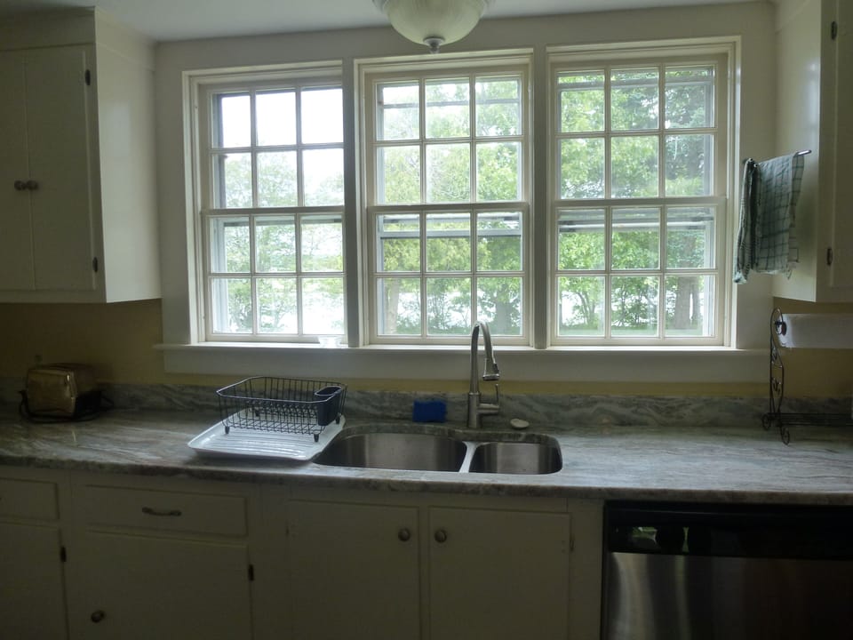 Kitchen with view to the river