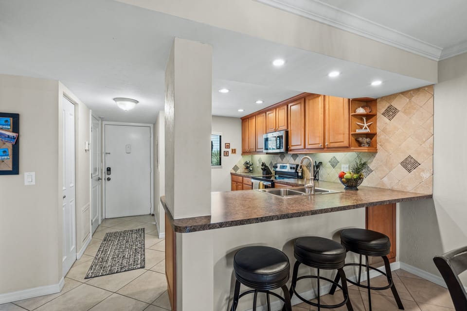 1-306 Kitchen
