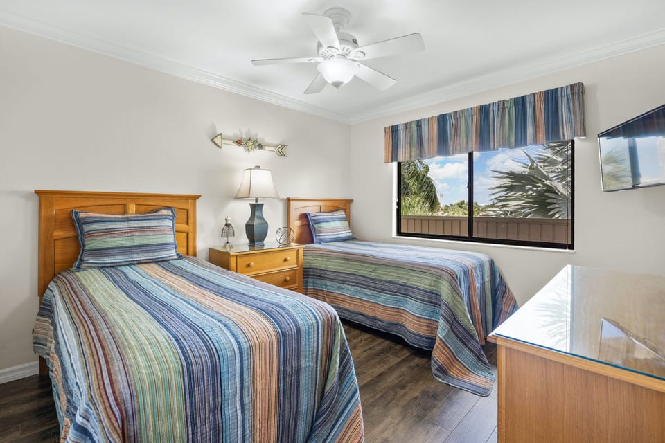 1-306 Guest Bedroom