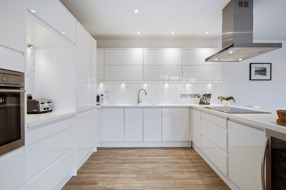 Luxury Cottage, Hot Tub, Sea Views