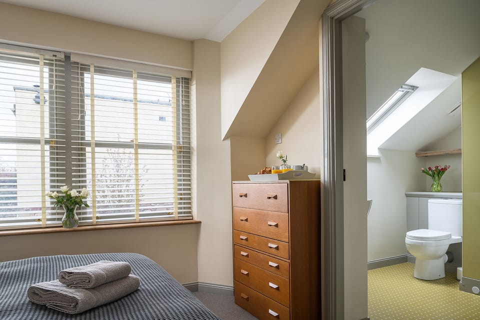 Bedroom with a an en-suite shower