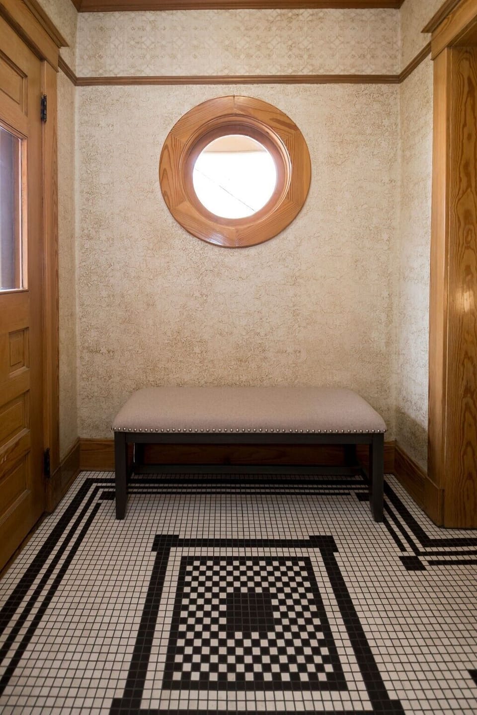 Front door enentry way.
