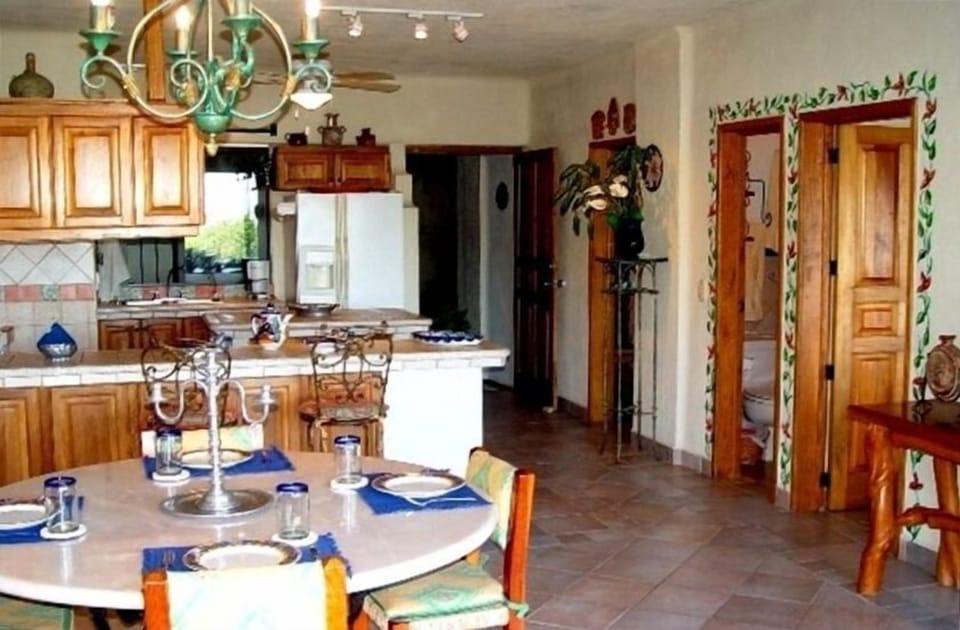 Marble Dining Table, Breakfast Bar, Kitchen