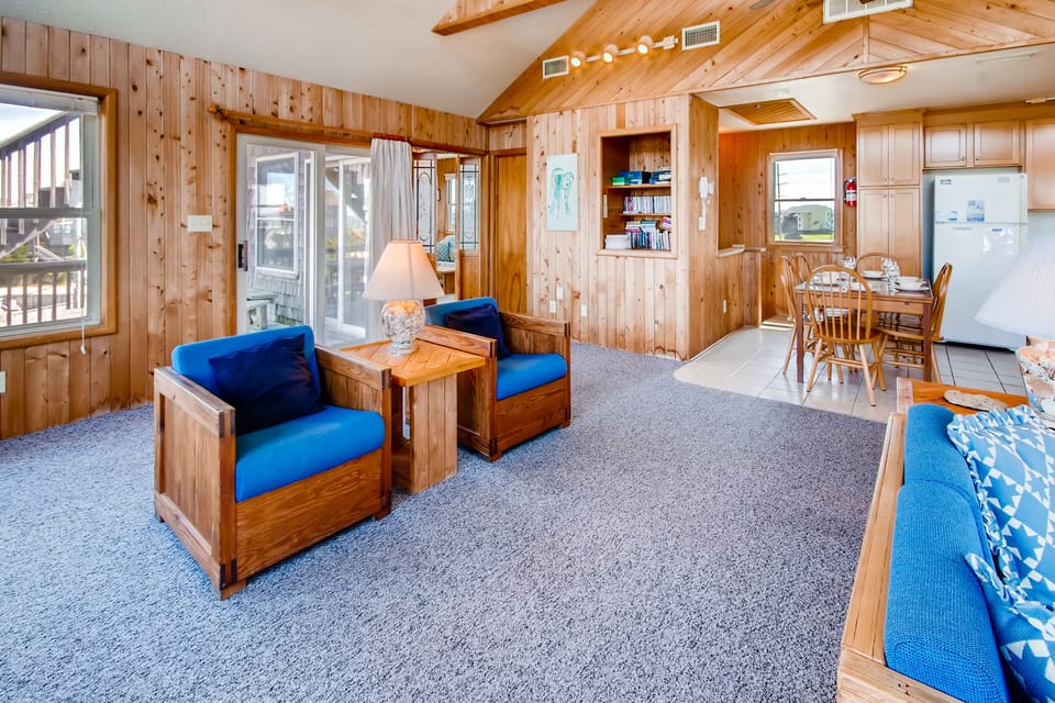 Surf-or-Sound-Realty-Sandflea-33-Great-Room