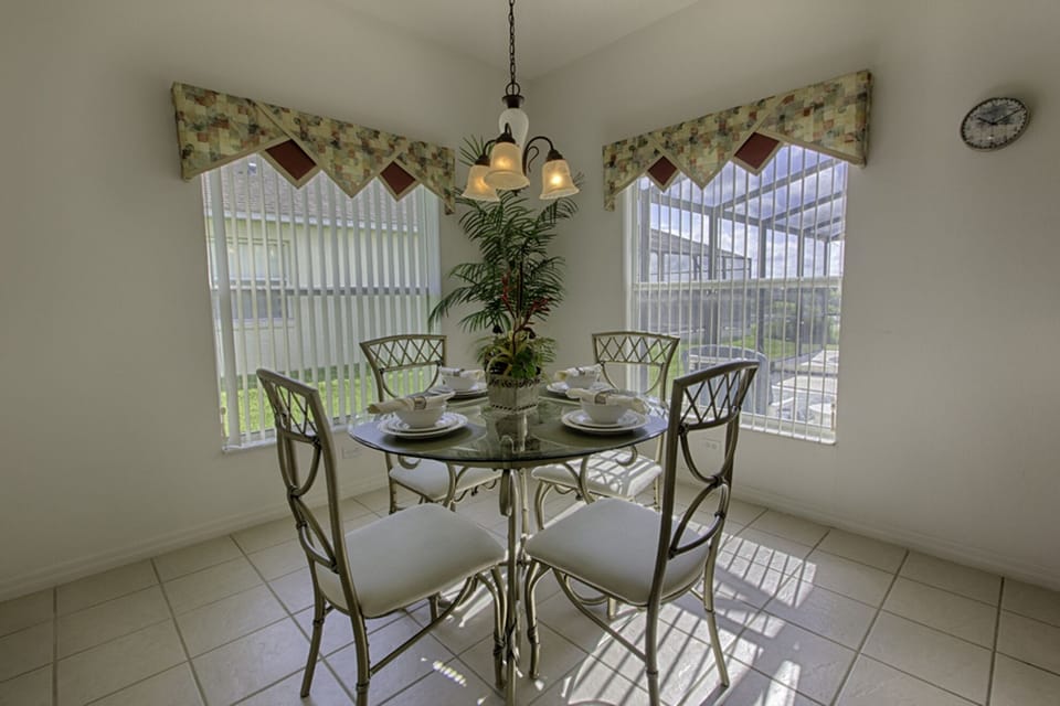 Breakfast Nook