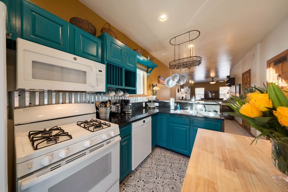 Cali Cochitta Overnight Rental (25)