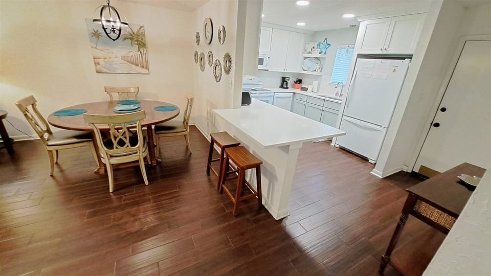 Kitchen/Dining