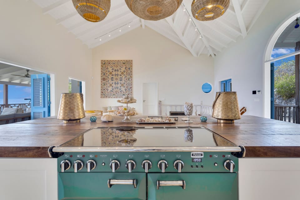 Completely renovated kitchen (2023)