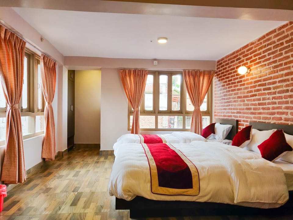 Pillowtop beds, free WiFi, bed sheets