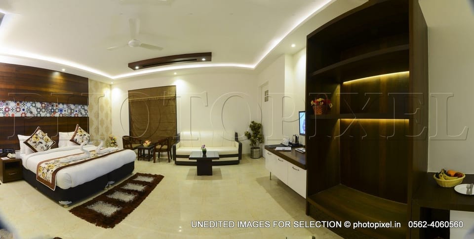 Suite | Bathroom | Shower