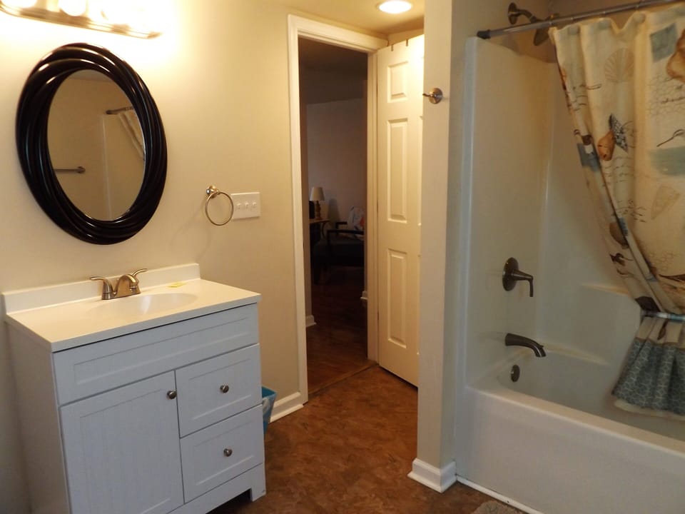 Main Bath With Tub/Shower Combo