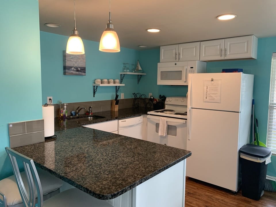 Fully-equipped kitchen