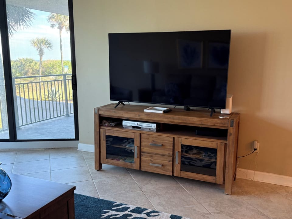 Large tv in livingroom