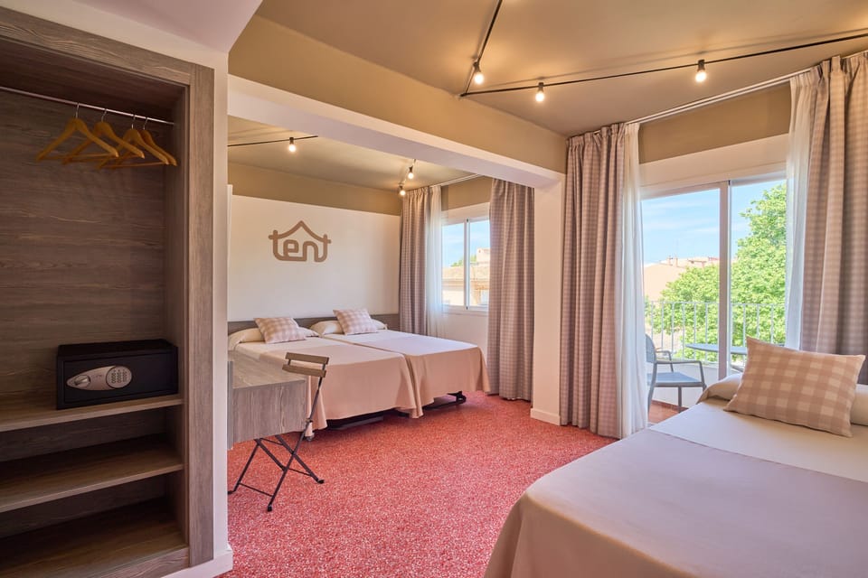 Standard Quadruple Room, Balcony (Bed & Unlimited Brunch) | In-room safe, blackout drapes, iron/ironing board