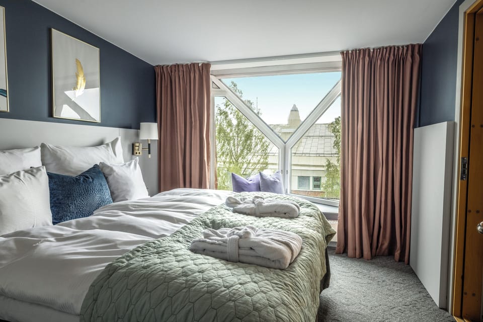 Suite, 1 Double Bed, Non Smoking | In-room safe, desk, blackout drapes, iron/ironing board
