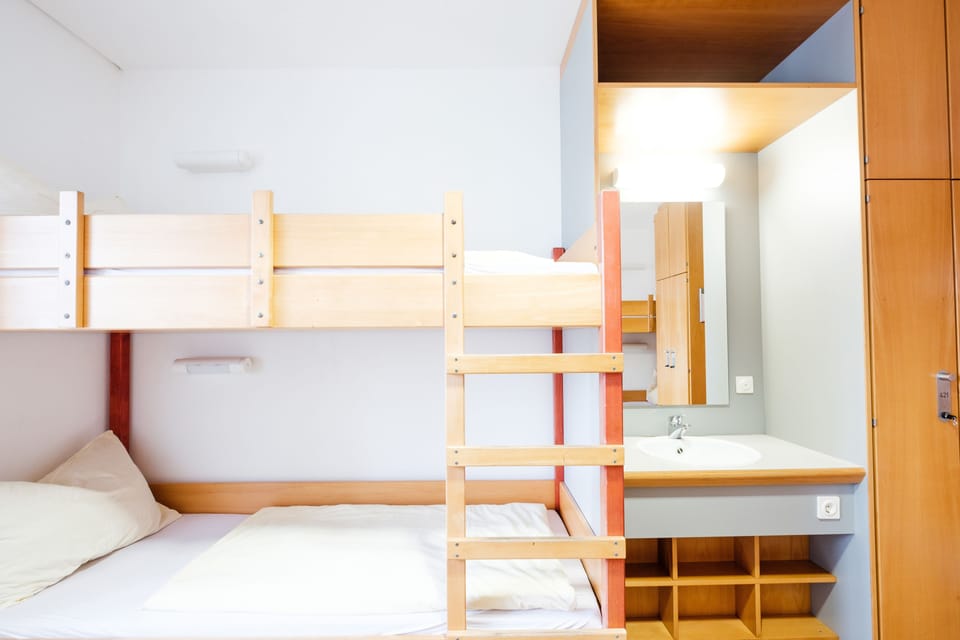 Twin Room, Private Bathroom | Hypo-allergenic bedding, bed sheets