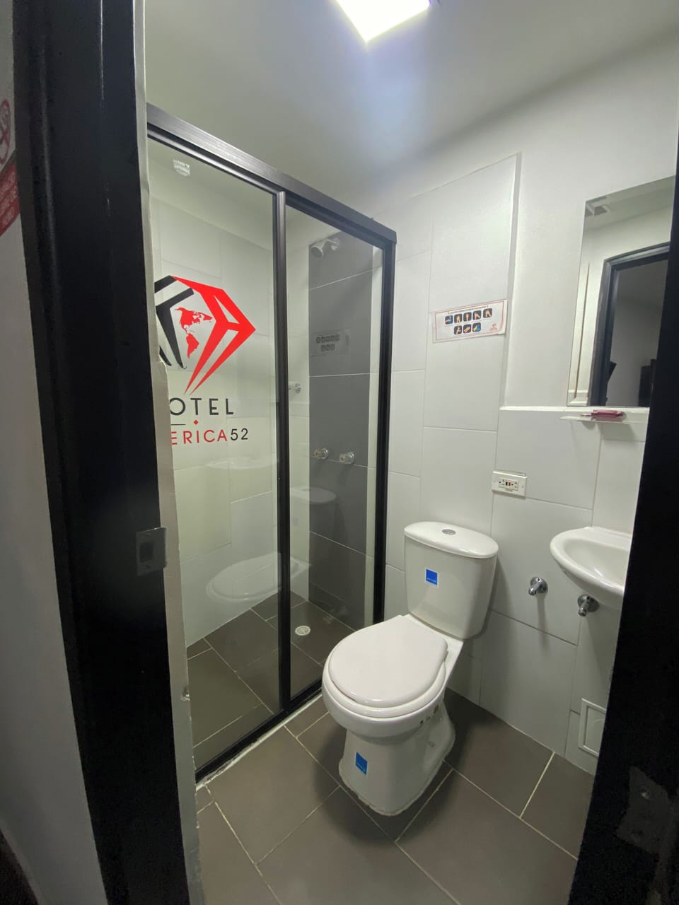 Comfort Room, 1 Double Bed, Non Smoking | Bathroom | Shower, rainfall showerhead, free toiletries, towels