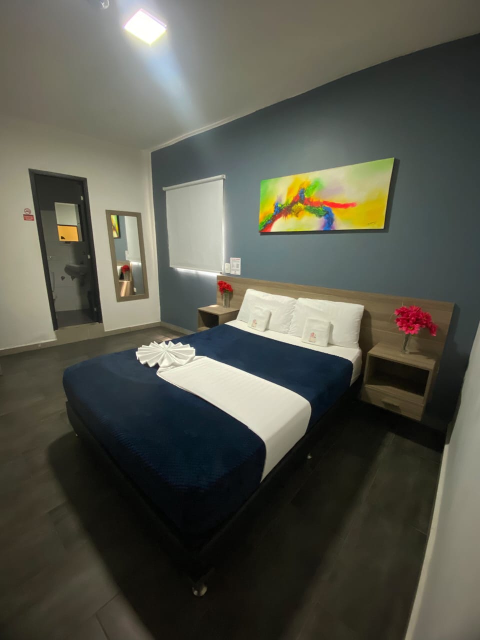 Comfort Room, 1 Double Bed, Non Smoking | Hypo-allergenic bedding, desk, blackout drapes, iron/ironing board