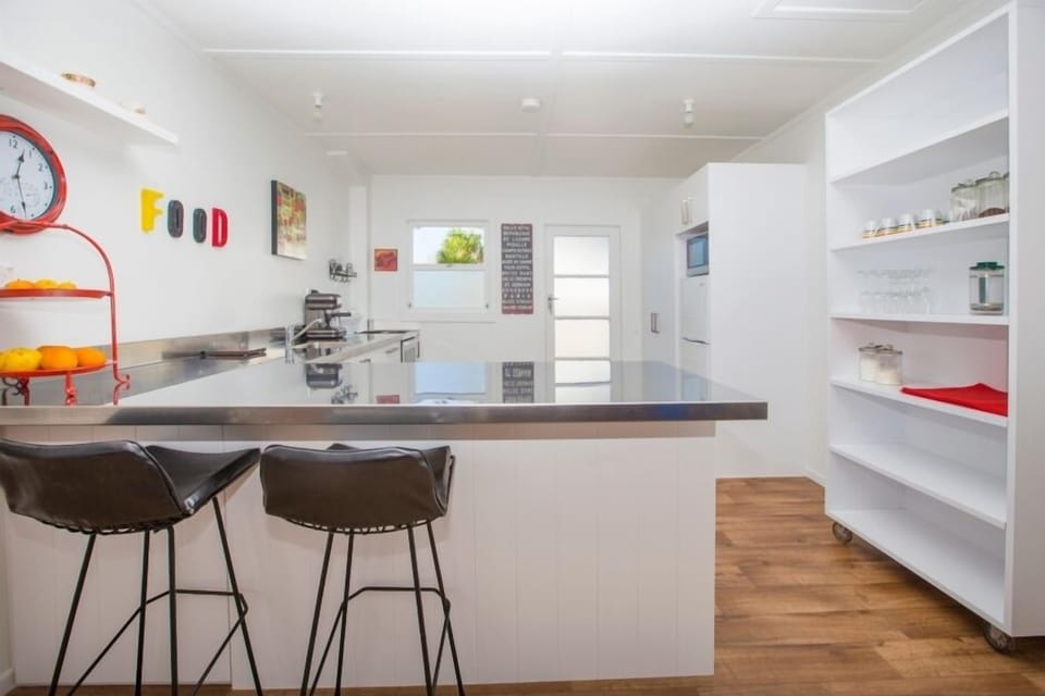 Breakfast Bar