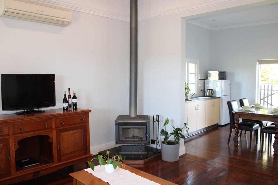 Cosy fire in Living/Lounge
