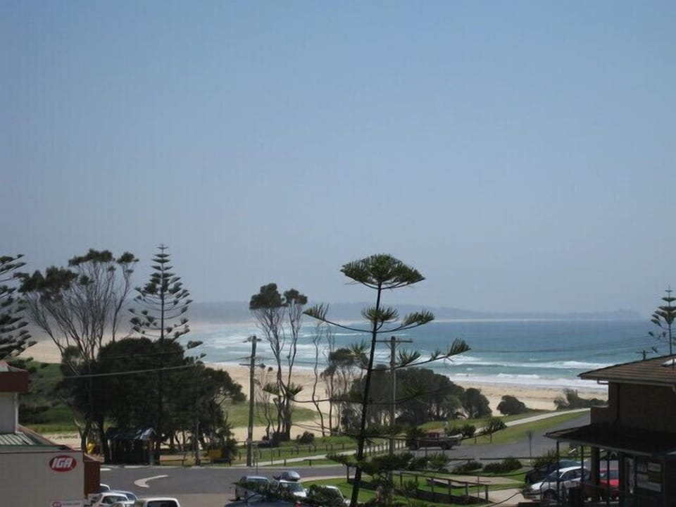 Facing Dalmeny Beach