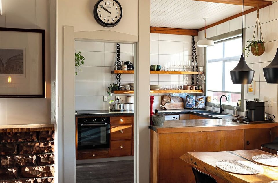 Everything you need to cook a full meal or enjoy a lazy breakfast - just bring your ingredients.