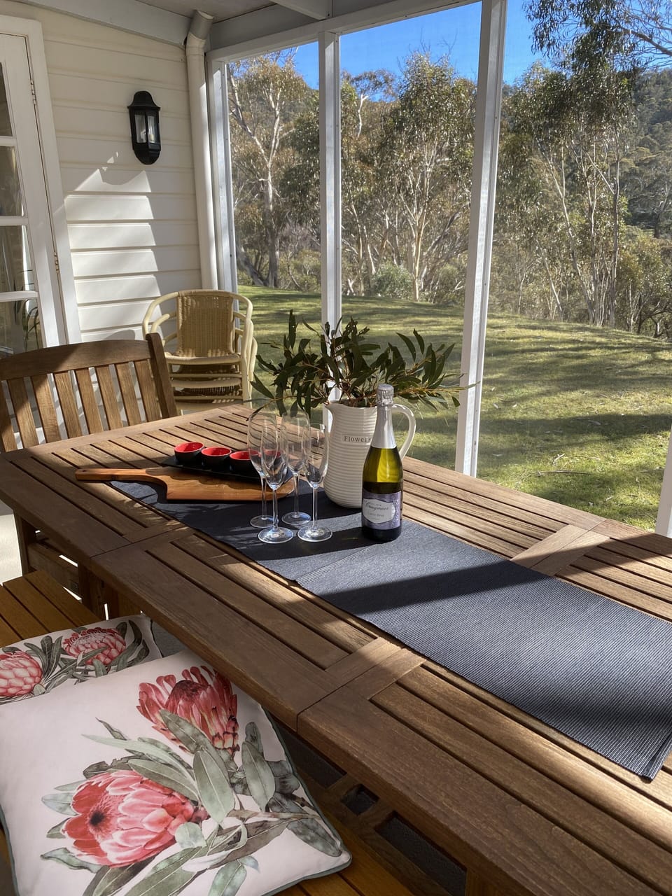 Seating for all in the screened alfresco room