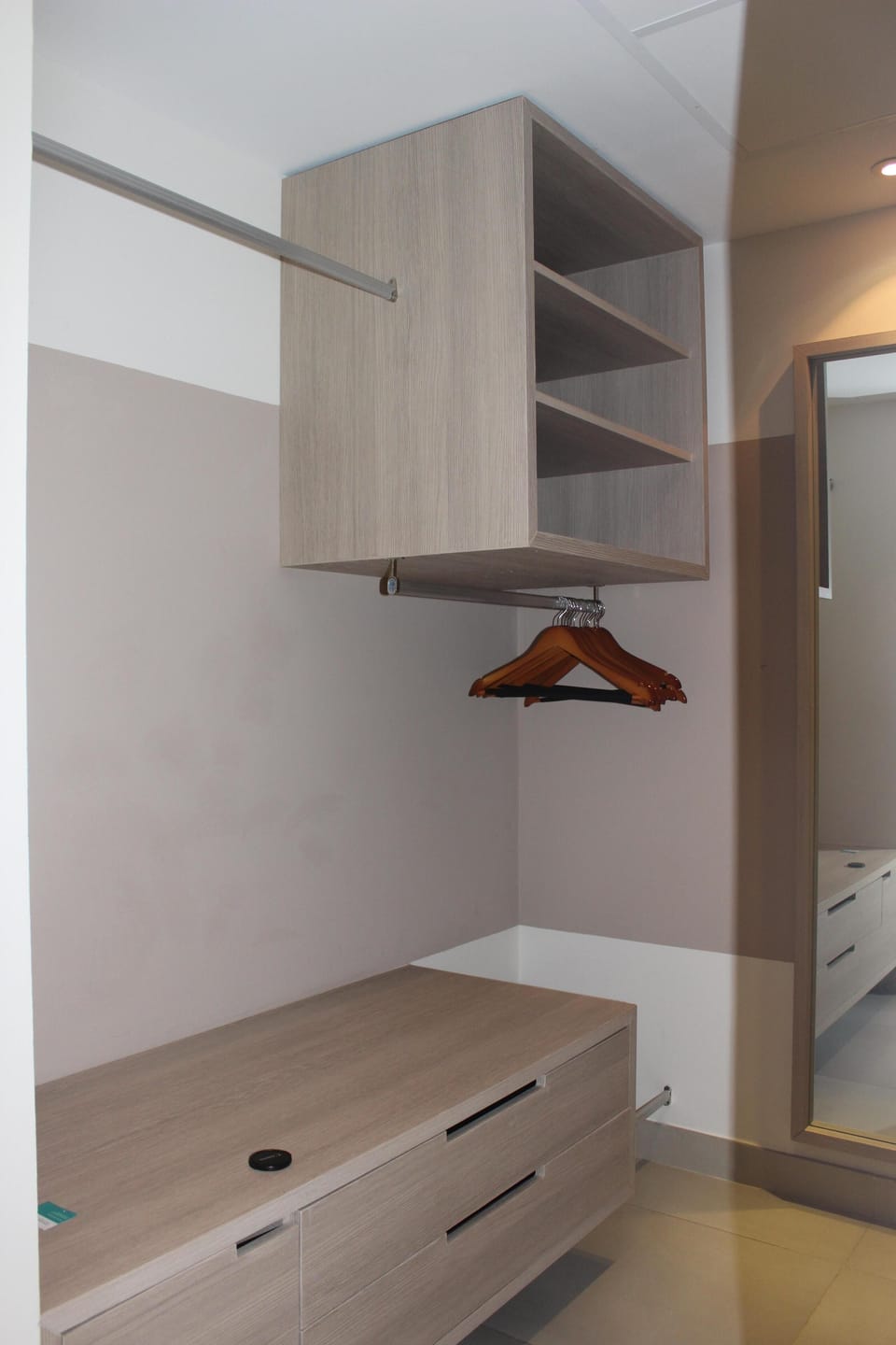 Walking Closet