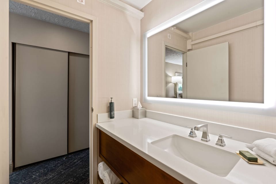 Premium bedding, down comforters, pillowtop beds, desk