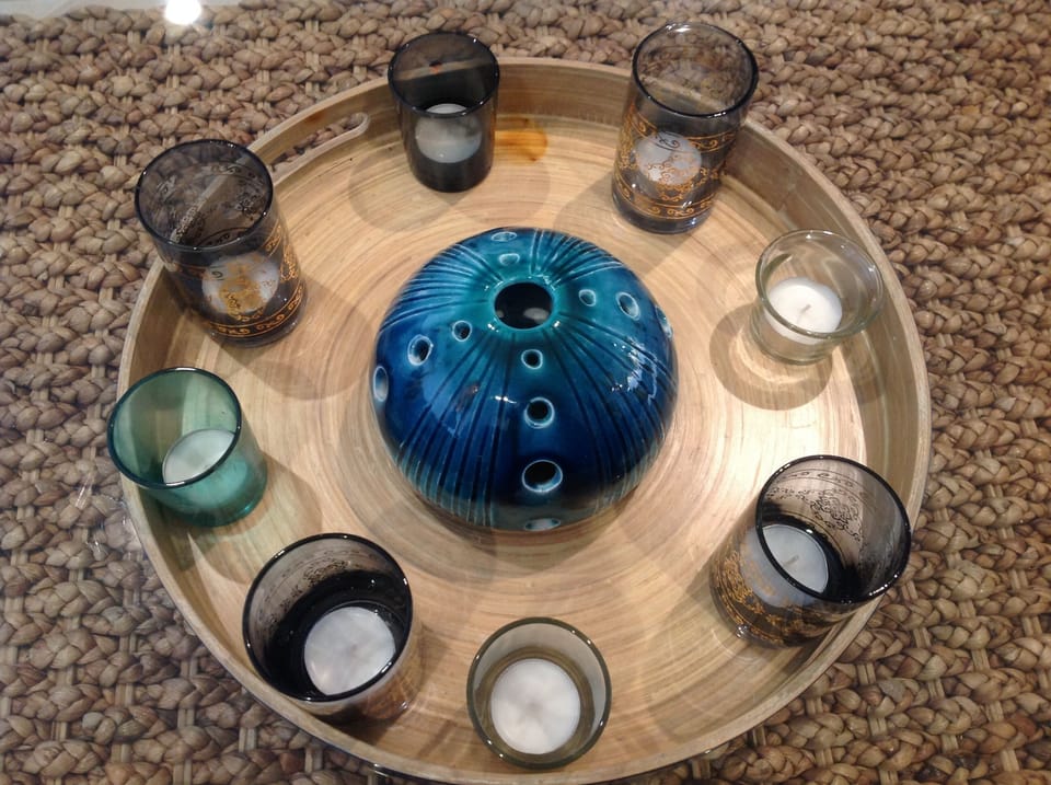 Beautiful decorations complimenting the ocean theme.