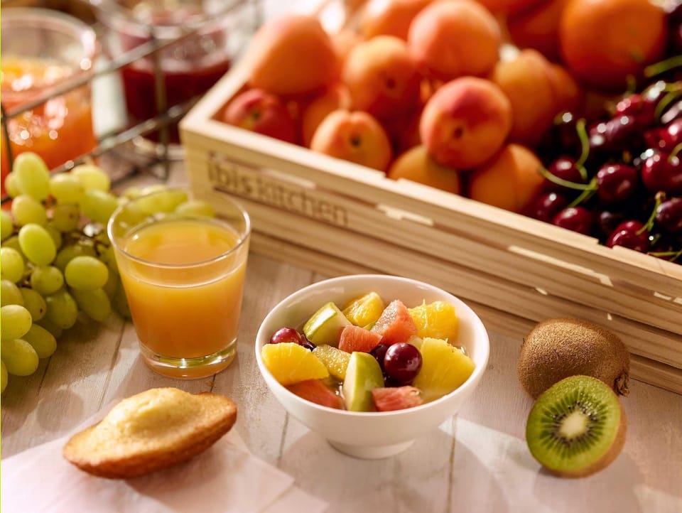 Daily buffet breakfast for a fee
