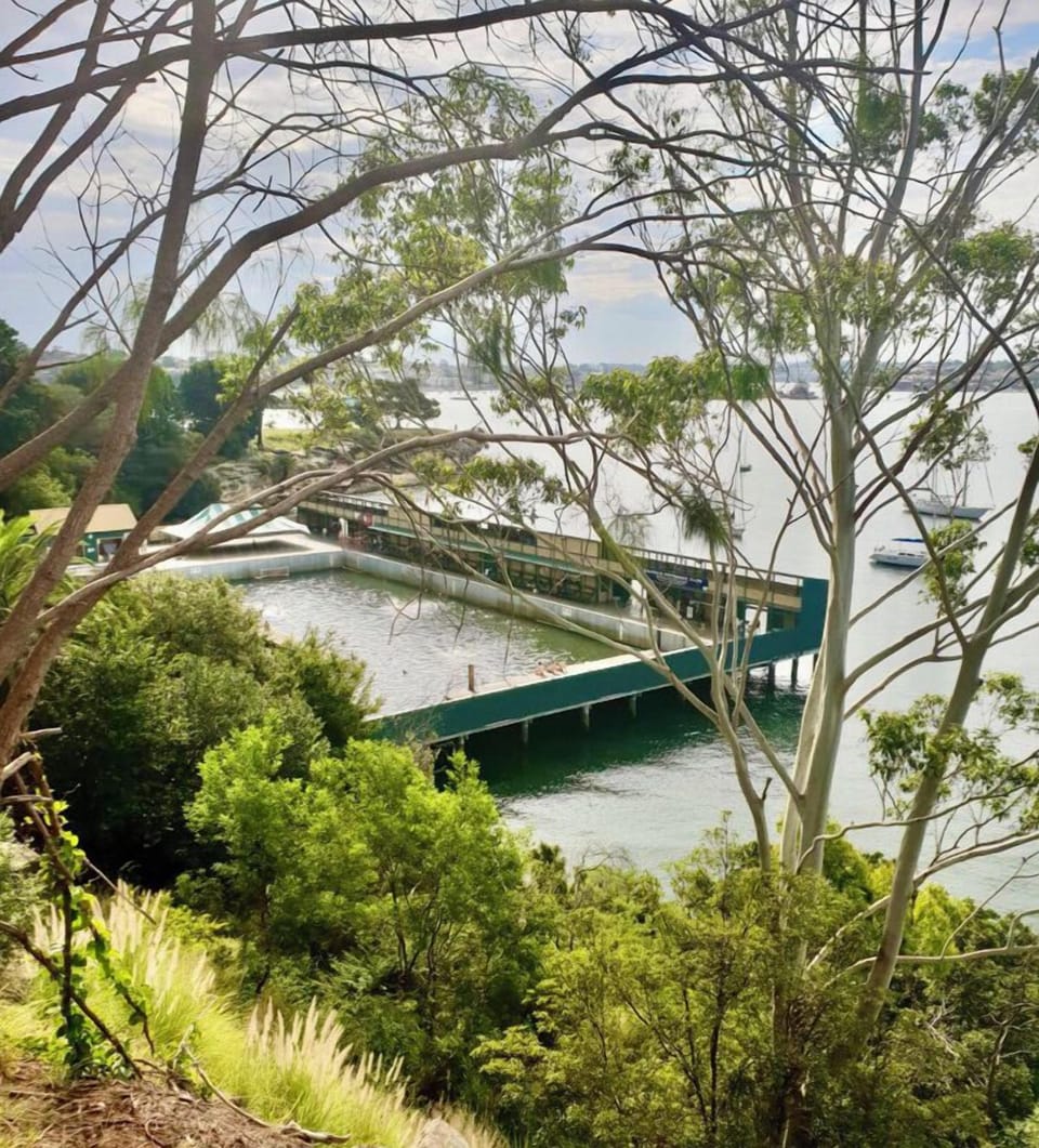 historic harbour pool within an 7 mins scenic walk