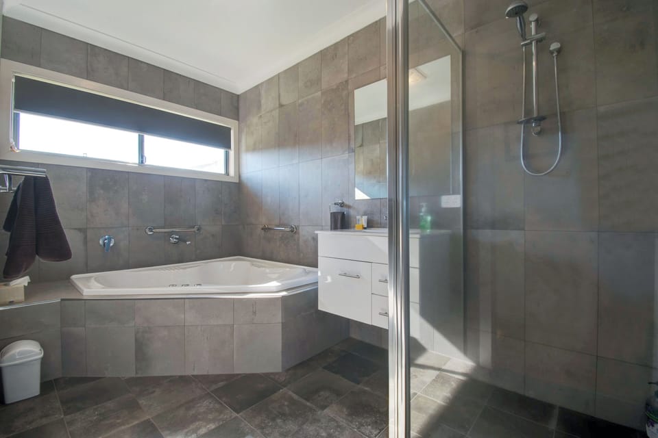Bathroom with spa bath 
