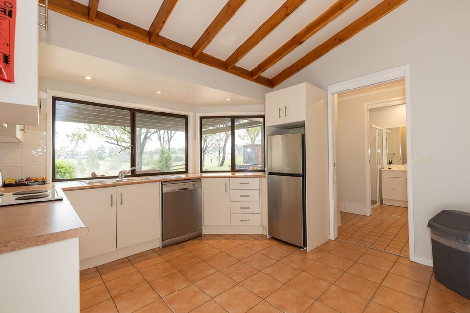 Hunter Gleann Cottage- Full Kitchen with fridge, dishwasher and coffee machine