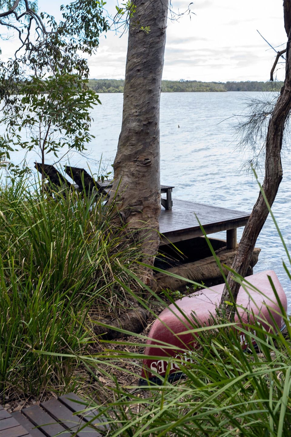 Cormorant Cottage lakeside deck
